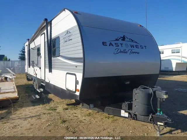 5ZT2DESB4L9002826 — 2020 Forest River Della Terra 250BH, Крыша (Roof Damage), фото до ремонта