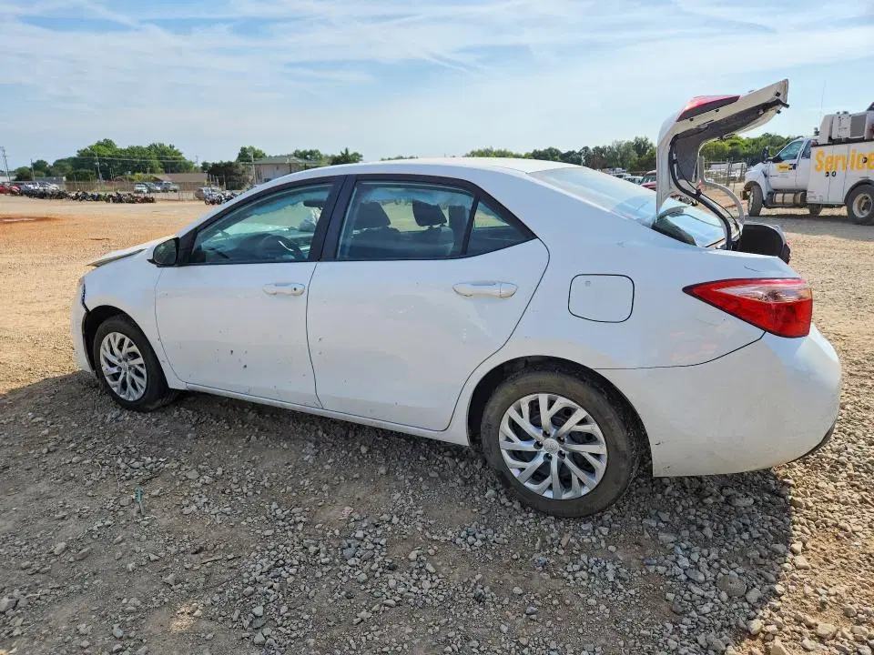 2018 TOYOTA COROLLA VIN 5YFBURHE5JP850201 фото 2