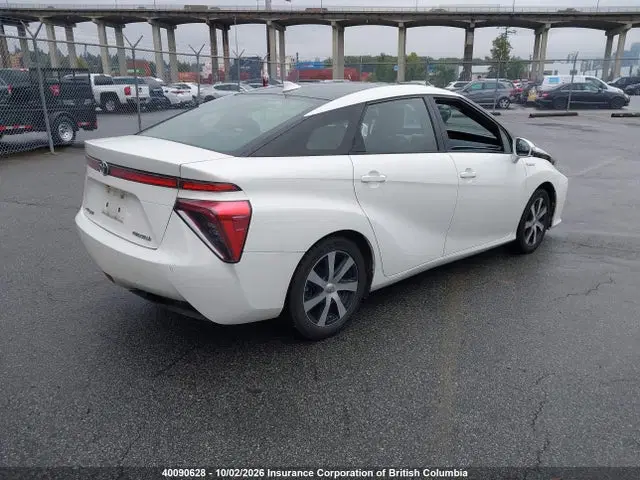 2016 Toyota Mirai VIN JTDBVRBD3GA000481 фото 4