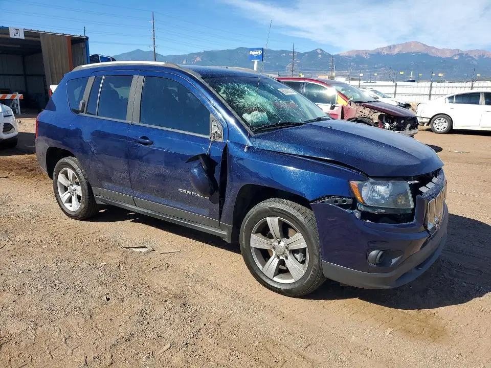 2017 Jeep Compass VIN 1C4NJDEB3HD104717 фото 4