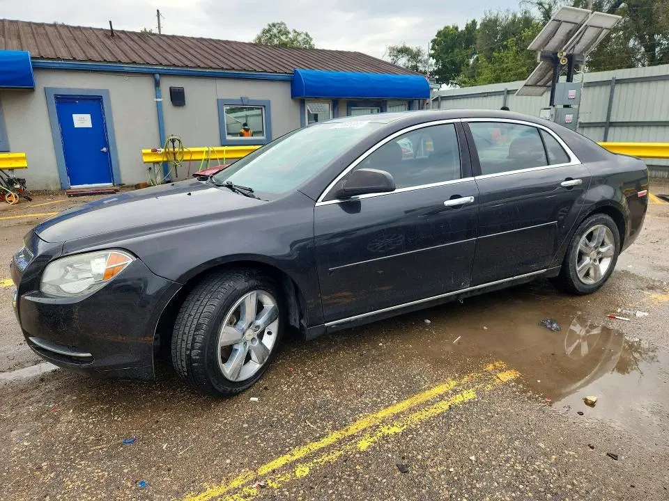 1G1ZD5E08CF122374 — 2012 Chevrolet Malibu, Передняя часть, фото до ремонта