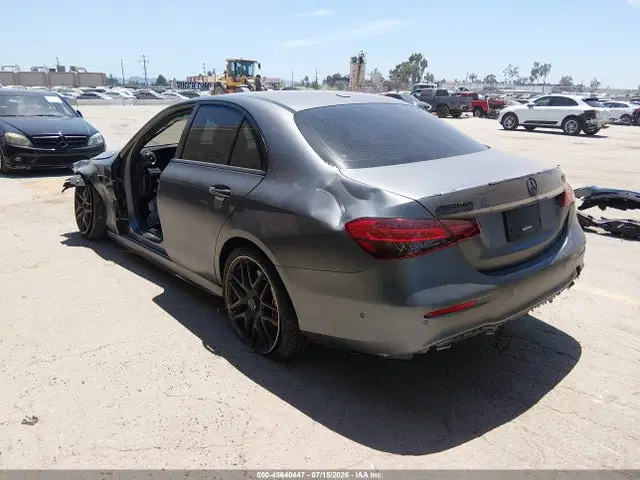 2021 Mercedes-Benz Amg E 63 S 4matic+ VIN W1KZF8KB2MA855937 фото 3