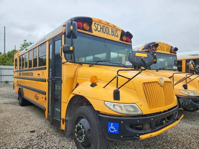 4DRBUSKN3EB477806 — 2014 Ic Corporation CE Series School, мелкие вмятины и царапины, фото до ремонта