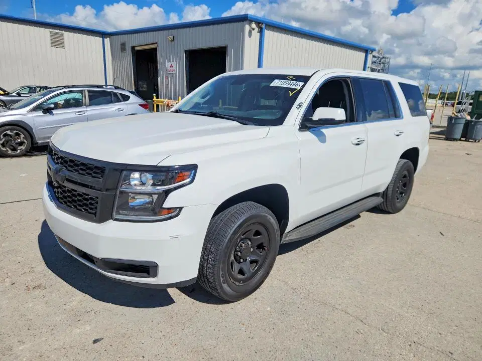 1GNLCDEC9HR362308 — 2017 Chevrolet Tahoe, Мелкие вмятины и царапины, фото до ремонта