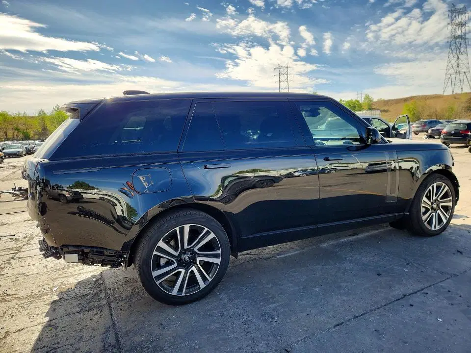 2023 Land Rover Range Rover VIN SALKPBE79PA084547 фото 3