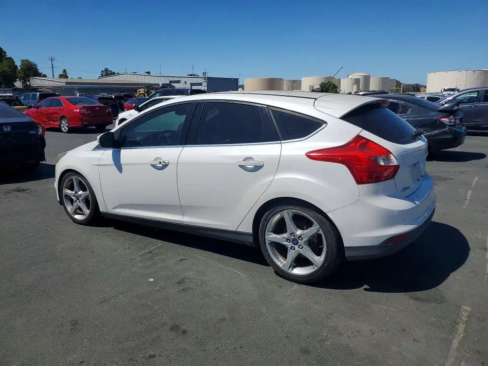 2014 Ford Focus VIN 1FADP3N28EL176623 фото 2