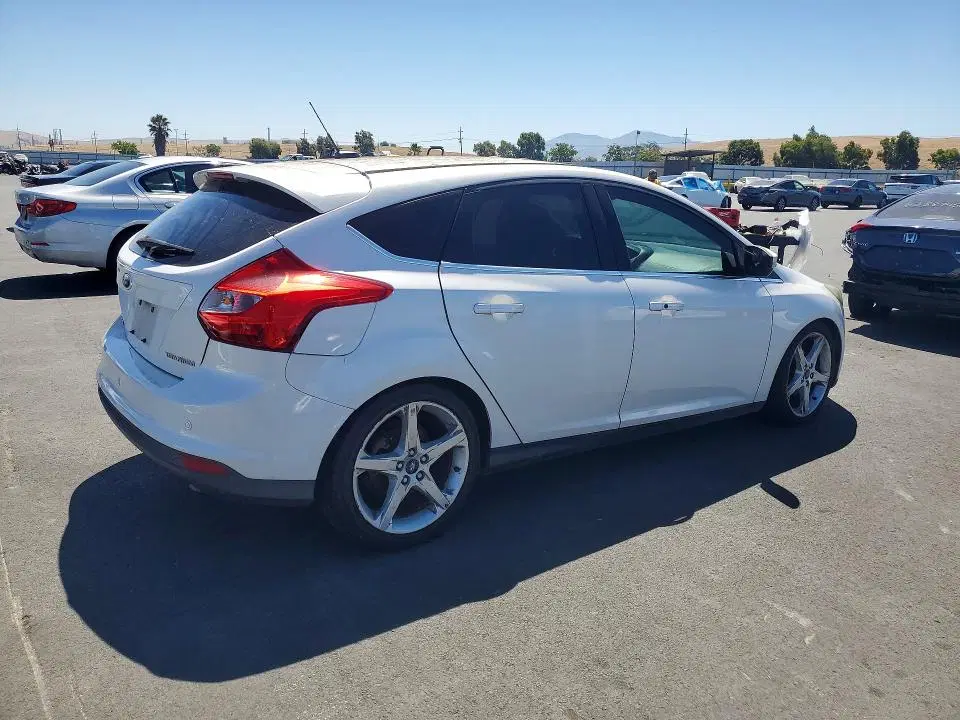 2014 Ford Focus VIN 1FADP3N28EL176623 фото 3