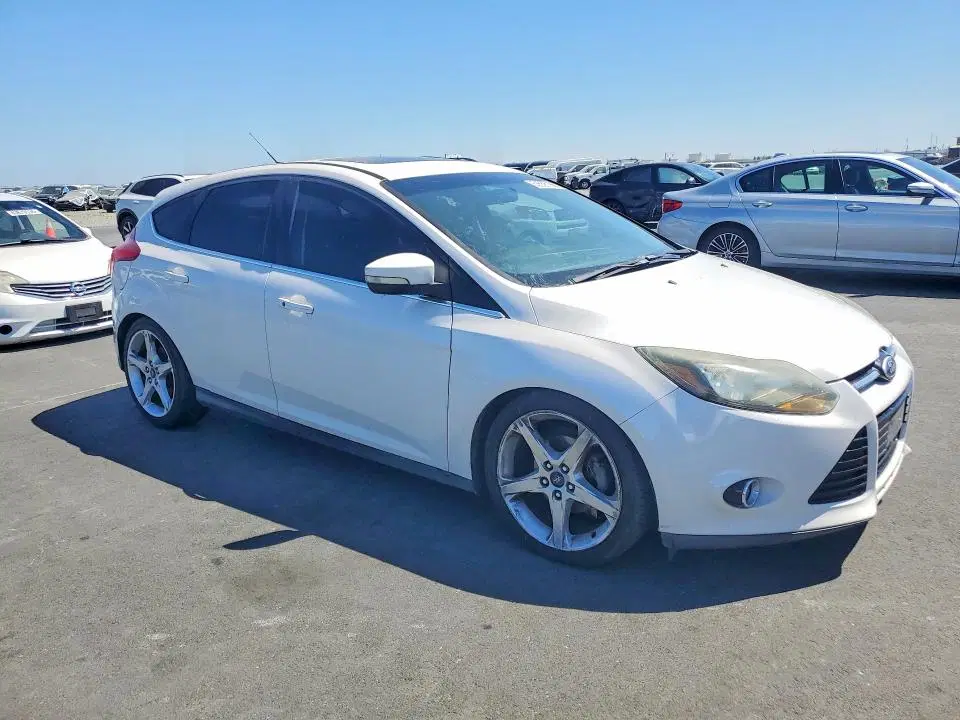 2014 Ford Focus VIN 1FADP3N28EL176623 фото 4