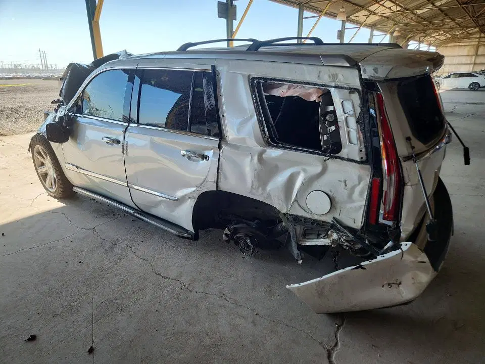 2017 Cadillac Escalade VIN 1GYS4BKJ0HR363446 фото 2