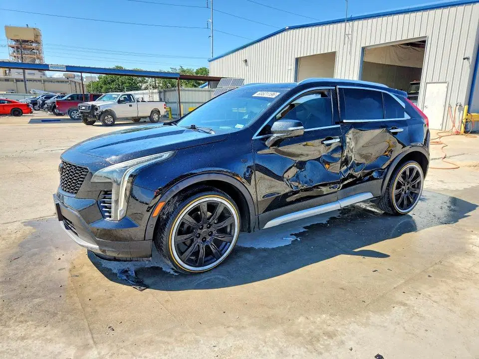 1GYFZCR43KF101695 — 2019 Cadillac XT4, боковая часть, фото до ремонта