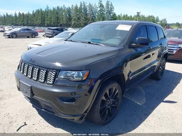 2017 Jeep Grand Cherokee Altitude 4x4 VIN 1C4RJFAG4HC818179 фото 2