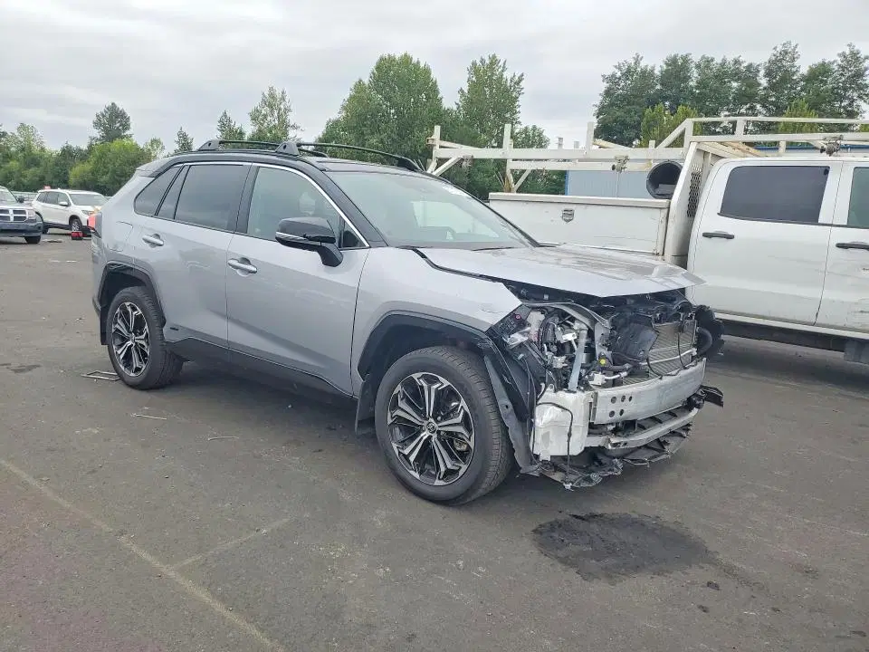 2025 Toyota RAV4 VIN JTMFB3FV4SD249566 фото 4