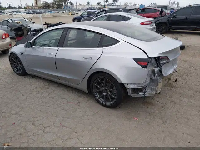 2018 Tesla Model 3 Long Range/performance VIN 5YJ3E1EB2JF093332 фото 3