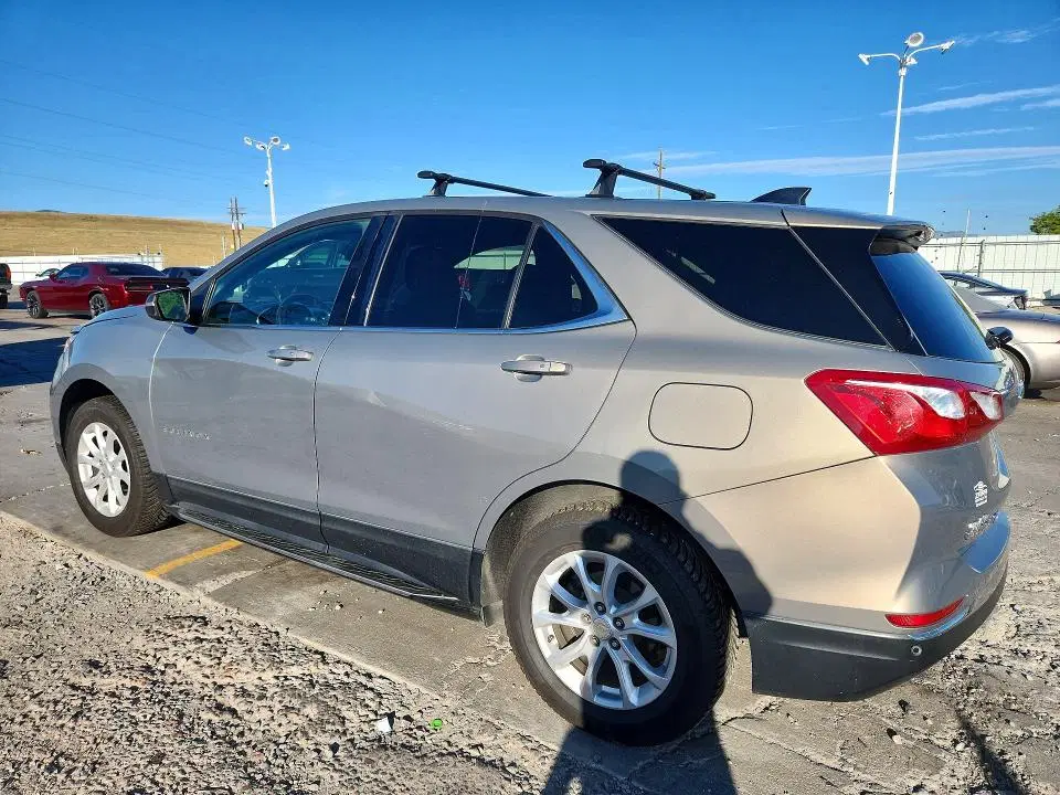 2018 Chevrolet Equinox VIN 3GNAXUEU4JS552718 фото 2