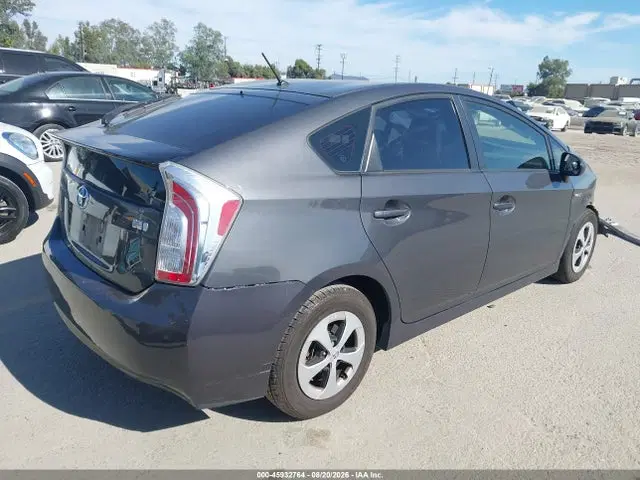 2015 Toyota Prius Two VIN JTDKN3DU8F0400051 фото 4