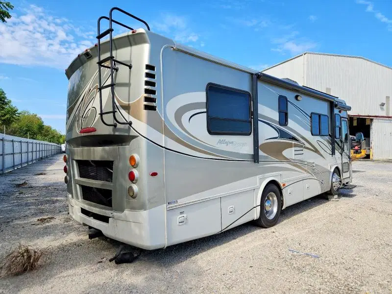 2011 TIFFIN MOTORHOMES INC BREEZE VIN 5VBRC93A3BA113145 фото 4