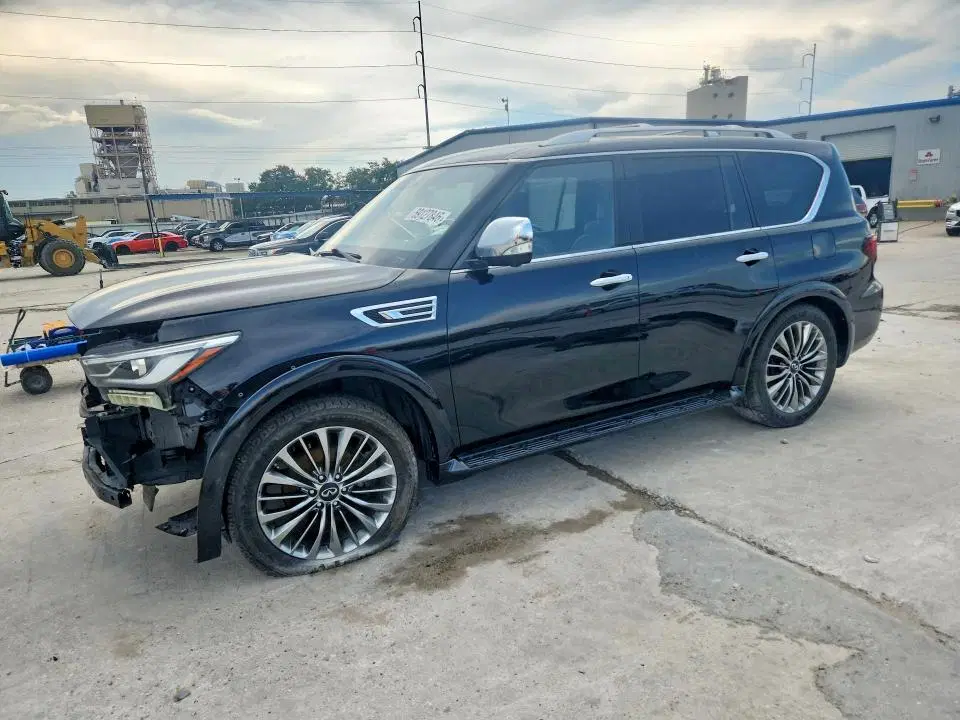 JN8AZ2BFXM9717096 — 2021 Infiniti QX80, Передняя часть, фото до ремонта