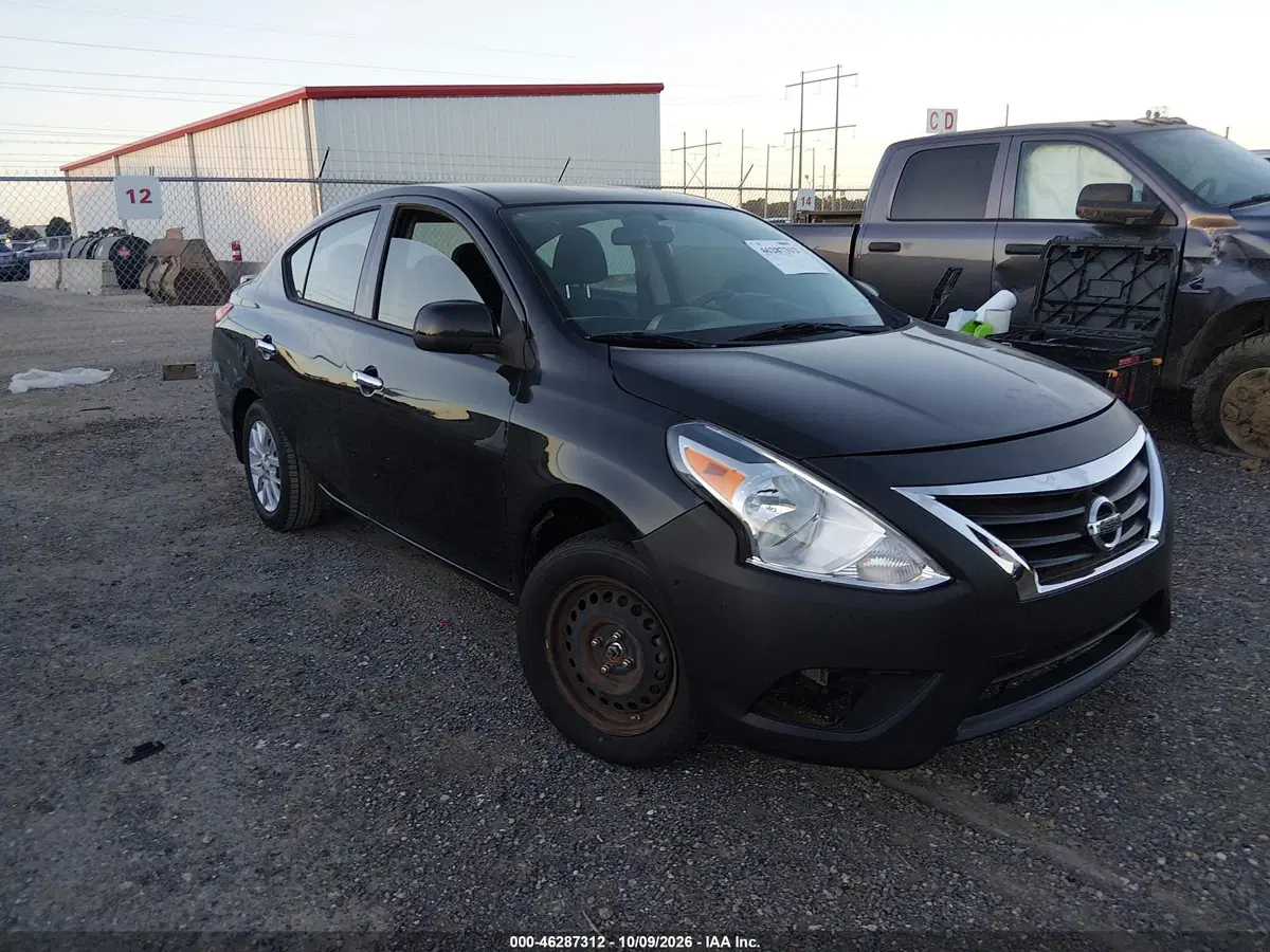 3N1CN7AP7FL869003 — 2015 Nissan Versa, Естественный износ, фото до ремонта