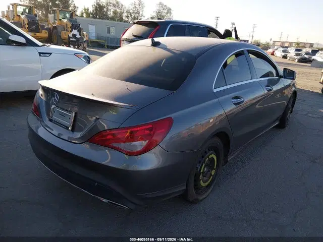2018 Mercedes-Benz CLA 250 VIN WDDSJ4EB8JN555747 фото 4