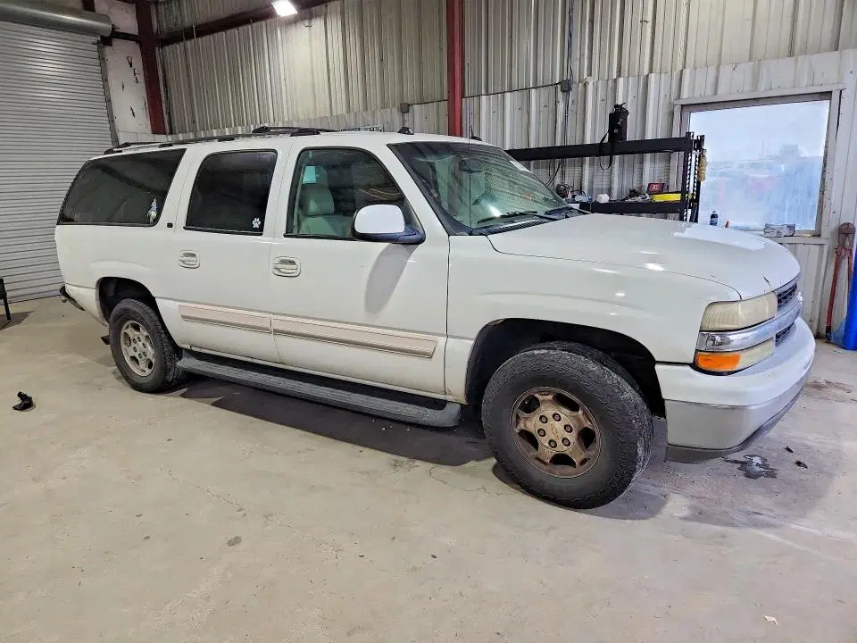 2004 CHEVROLET SUBURBAN VIN 3GNEC16Z34G293751 фото 4