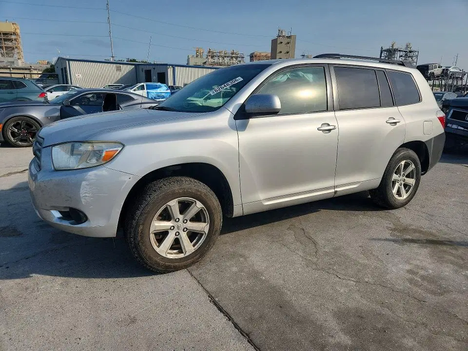 JTEES41A882045875 — 2008 Toyota Highlander, Боковая часть, фото до ремонта