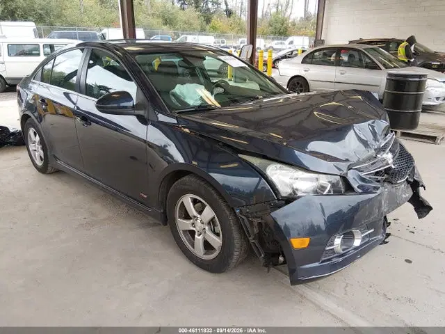 1G1PC5SB0E7341648 — 2014 Chevrolet Cruze 1LT Auto, Передняя часть, фото до ремонта