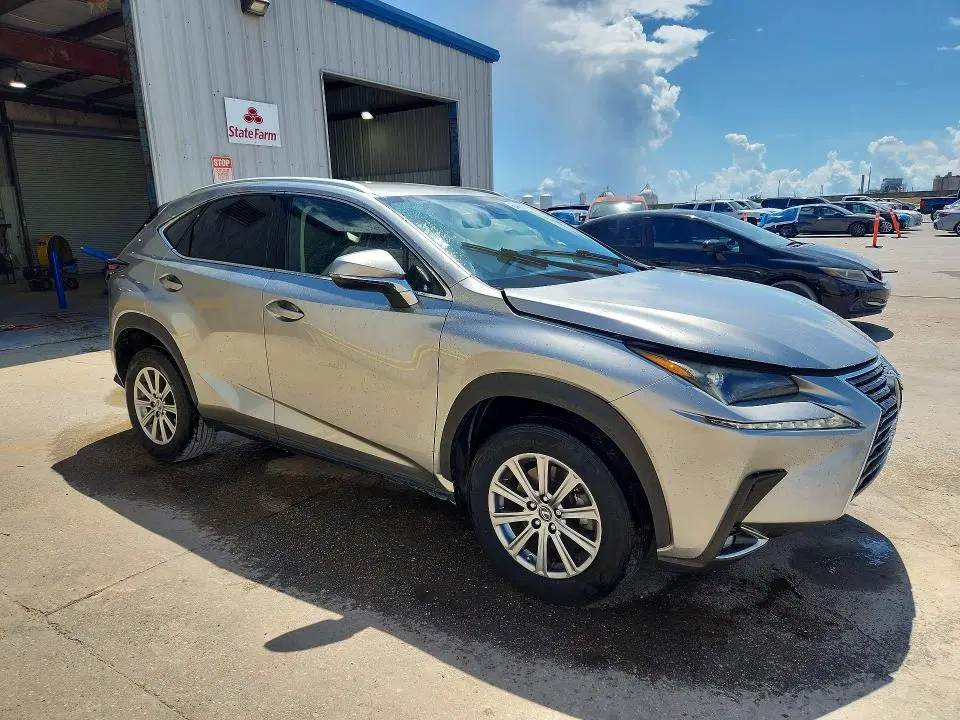 2018 LEXUS NX 300 VIN JTJYARBZ5J2114692 фото 4