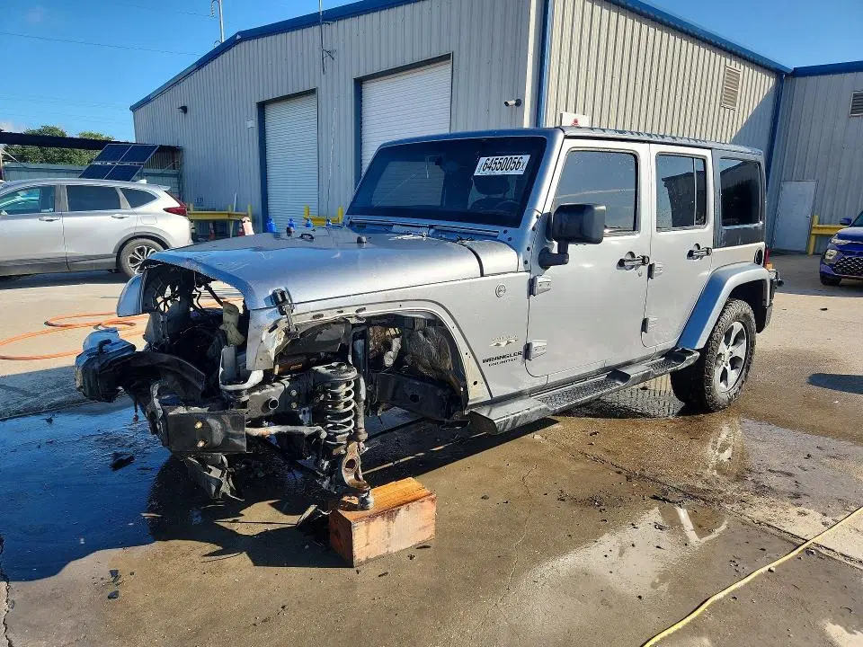 1C4HJWEGXHL677379 — 2017 Jeep Wrangler Unlimited, Передняя часть, фото до ремонта