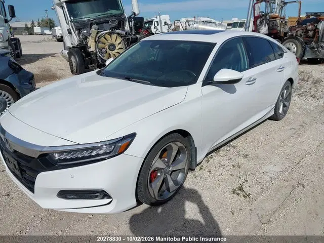2018 Honda Accord Touring VIN 1HGCV1F95JA802034 фото 2