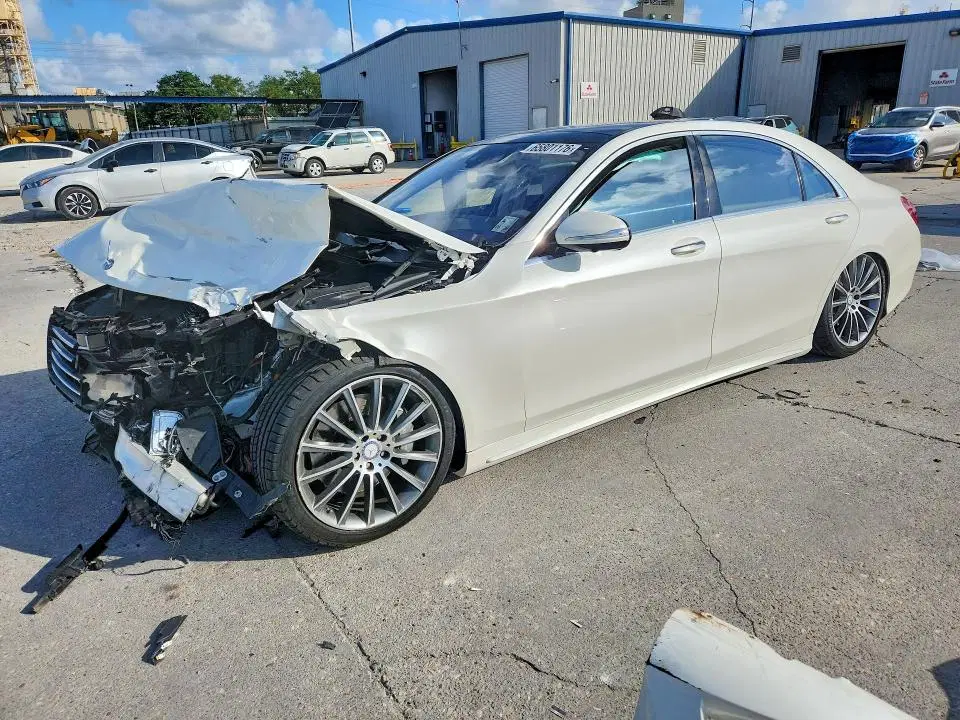WDDUG8CB4HA306249 — 2017 Mercedes-Benz S, передняя часть, фото до ремонта