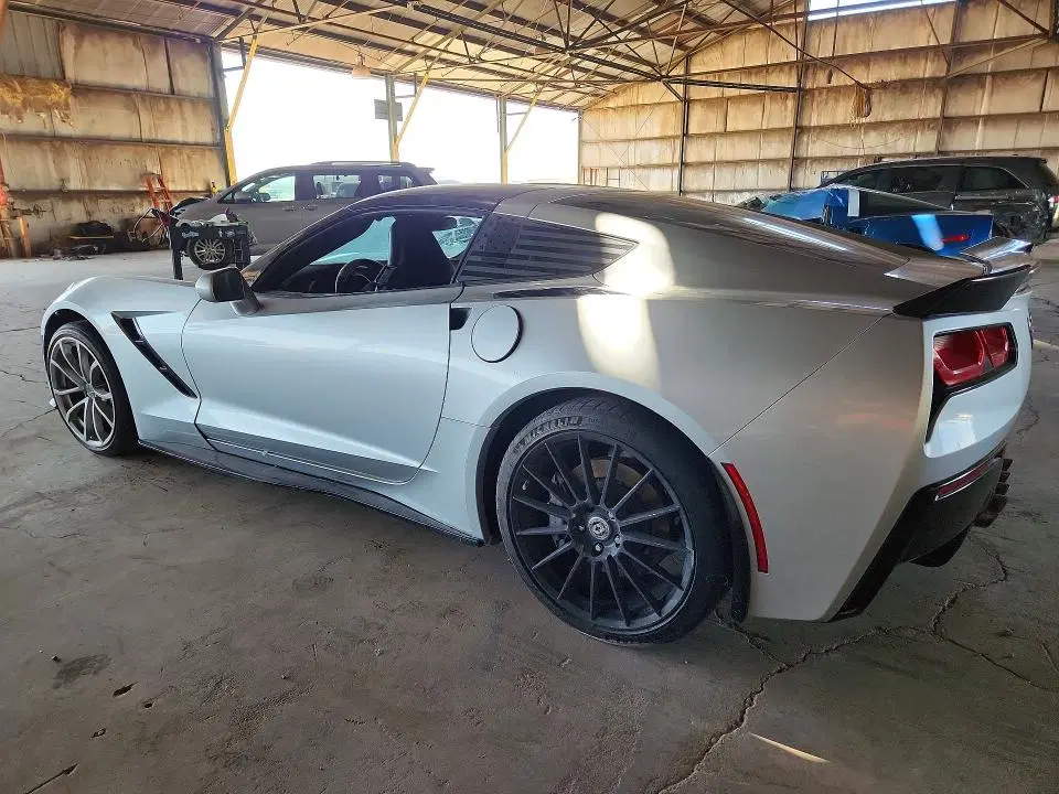 2016 Chevrolet Corvette VIN 1G1YA2D7XG5107999 фото 2