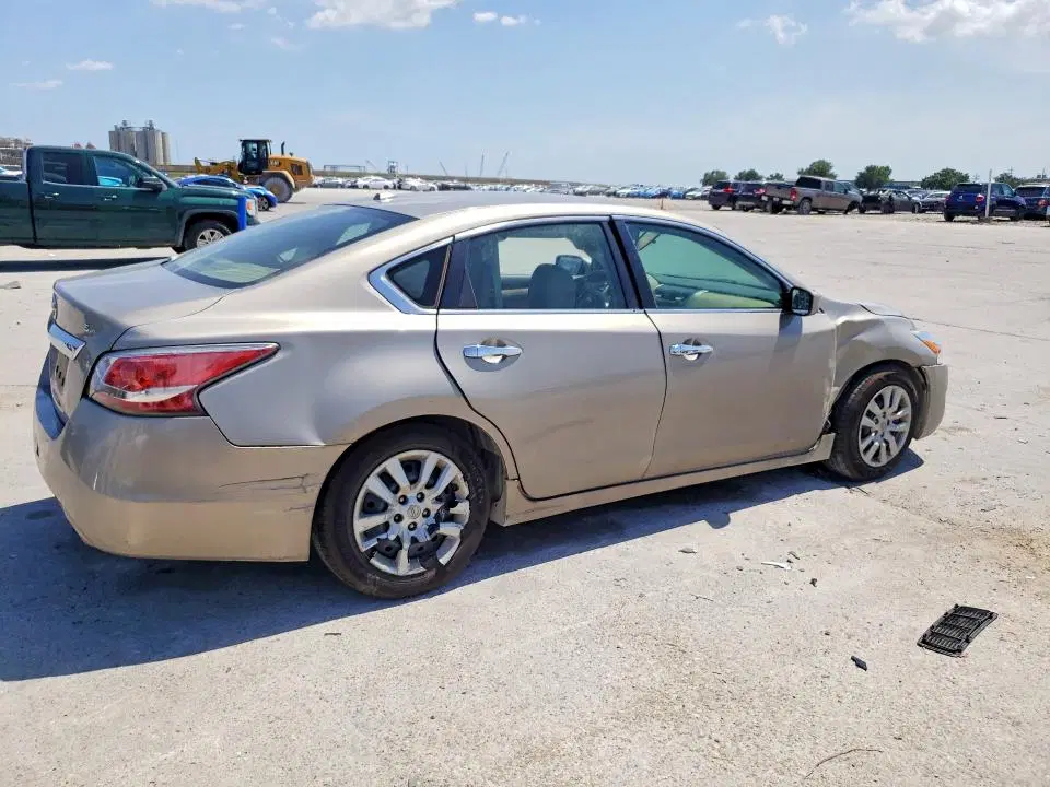 2015 NISSAN ALTIMA VIN 1N4AL3AP8FN321486 фото 4