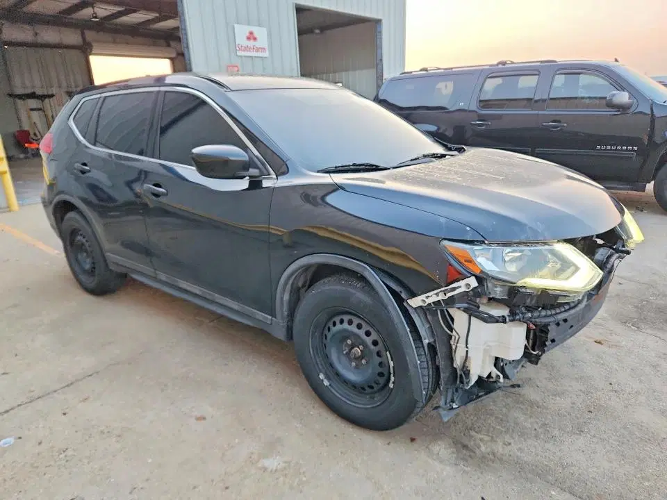 2017 NISSAN ROGUE VIN 5N1AT2MT2HC781783 фото 4