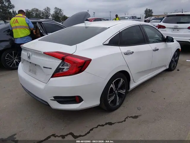 2017 Honda Civic Touring VIN 19XFC1F90HE210713 фото 4