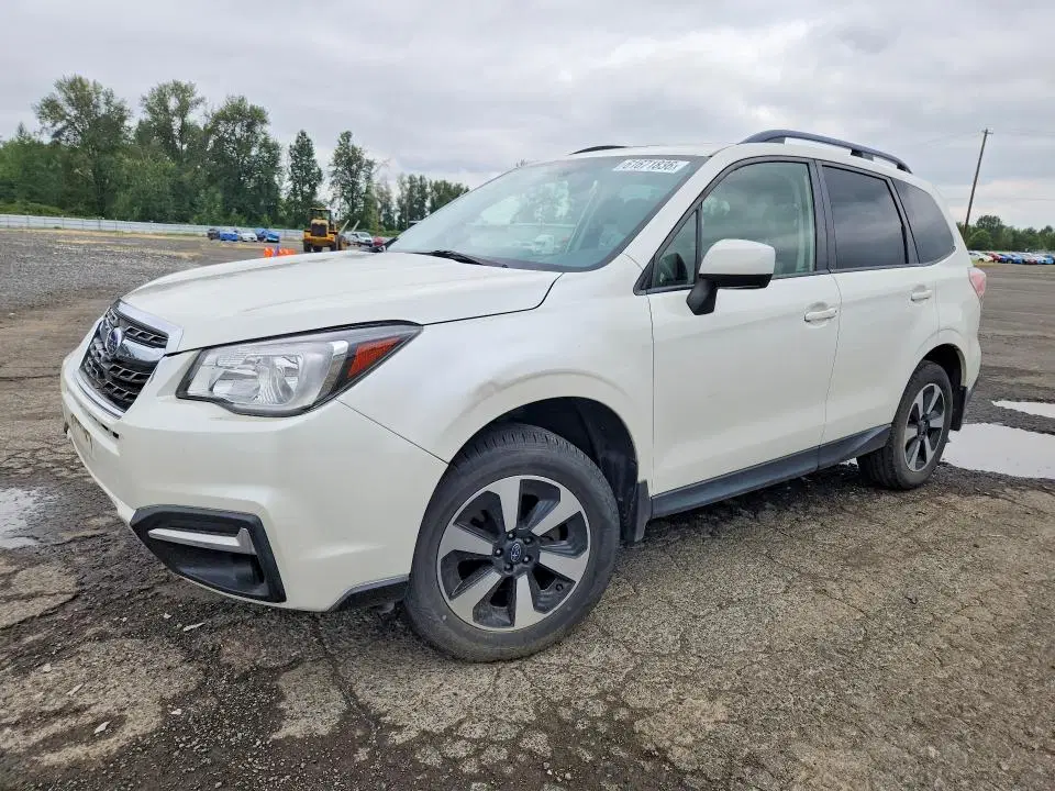 JF2SJAECXJH534397 — 2018 Subaru Forester, Передняя часть, фото до ремонта