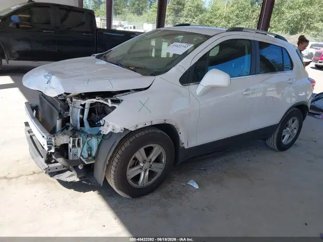 2020 Chevrolet Trax Fwd Lt VIN 3GNCJLSB1LL209983 фото 2