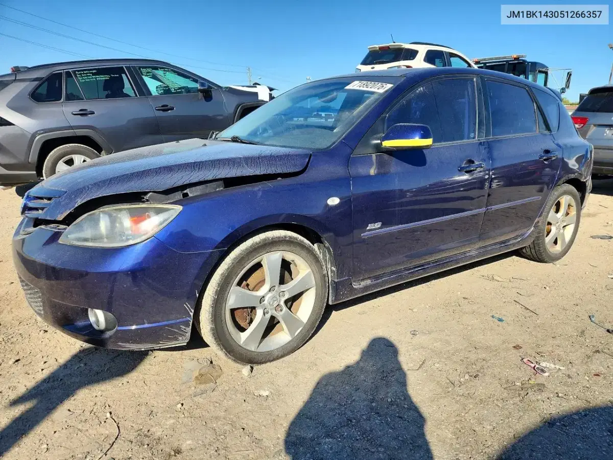 JM1BK143051266357 — 2005 Mazda 3, град, фото до ремонта