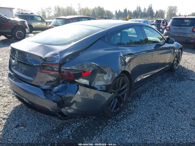 2021 Tesla Model S Plaid Tri Motor All-wheel Drive VIN 5YJSA1E63MF431707 фото 4
