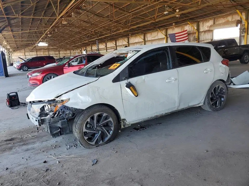 JTNKARJE6GJ517453 — 2016 Scion IM, передняя часть, фото до ремонта