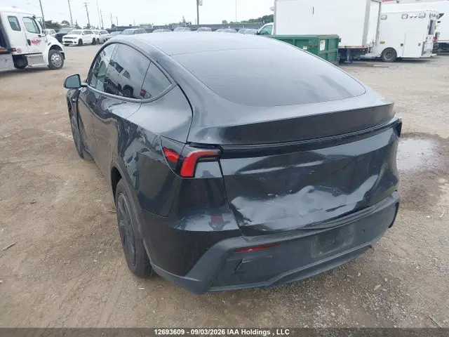 2026 Tesla Model Y VIN XP7YGDFD7TB865598 фото 3
