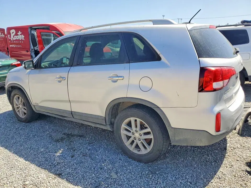 2015 KIA Sorento VIN 5XYKTDA78FG600254 фото 2