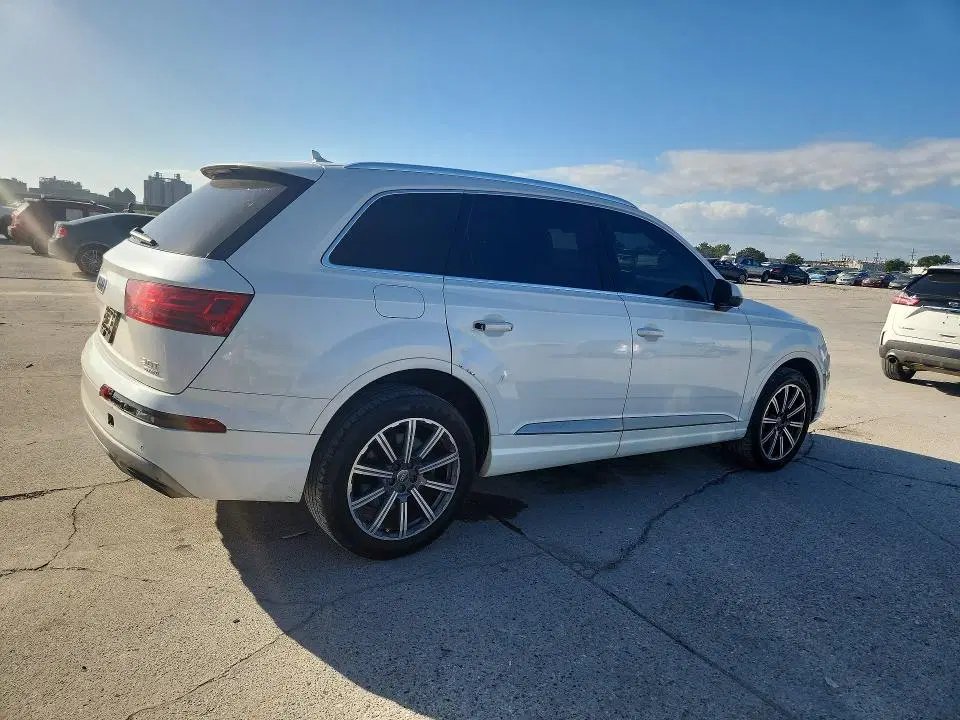 2017 AUDI Q7 VIN WA1LAAF70HD015374 фото 4