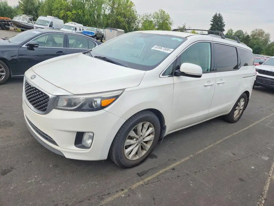 KNDMC5C19F6045146 — 2015 Kia Sedona, Механические повреждения, фото до ремонта