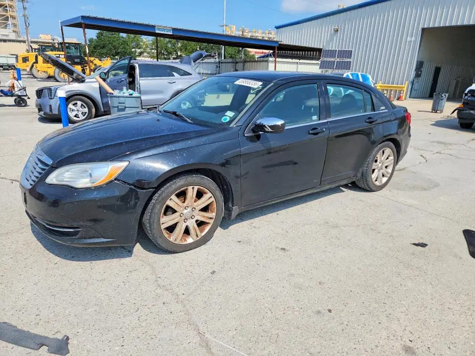 1C3BC1FG4BN615977 — 2011 Chrysler 200, Боковая часть, фото до ремонта