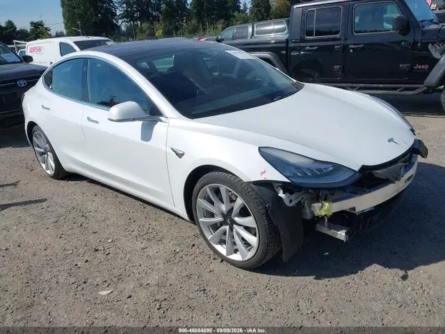 5YJ3E1EB8LF621362 — 2020 Tesla Model 3 Long Range Dual Motor All-wheel Drive, передняя часть, фото до ремонта