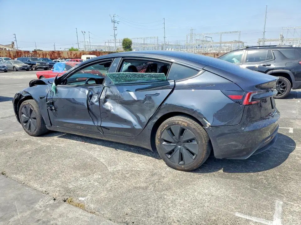 2024 Tesla MODEL 3 VIN 5YJ3E1EA7RF747390 фото 2