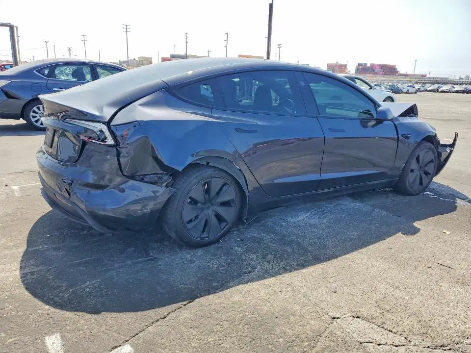 2024 Tesla MODEL 3 VIN 5YJ3E1EA7RF747390 фото 3