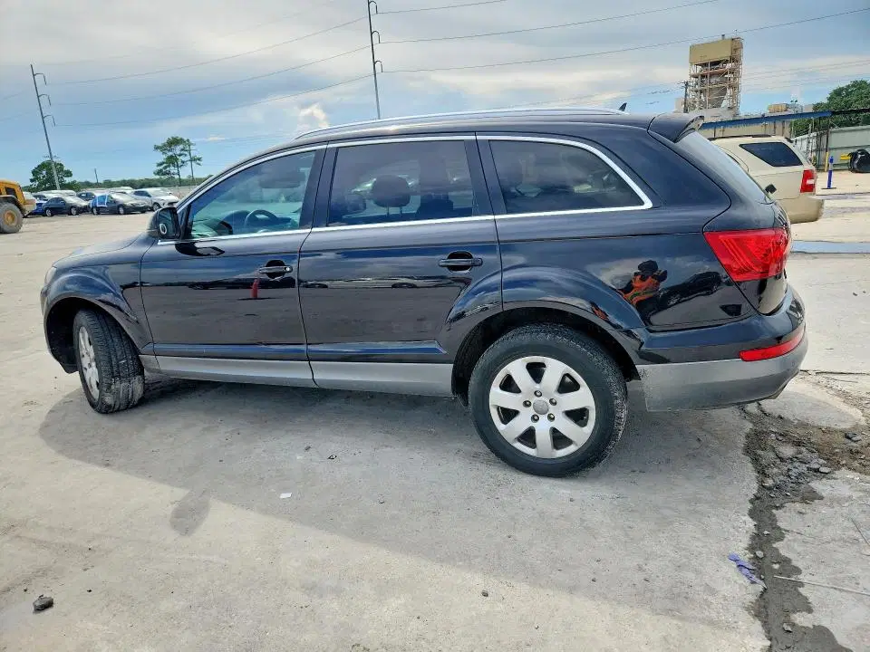 2010 AUDI Q7 VIN WA1CYAFE7AD001357 фото 2