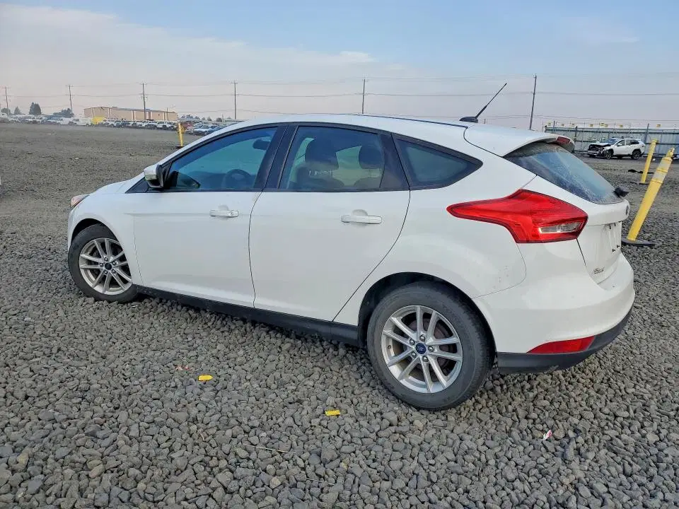 2017 Ford Focus VIN 1FADP3K23HL308745 фото 2