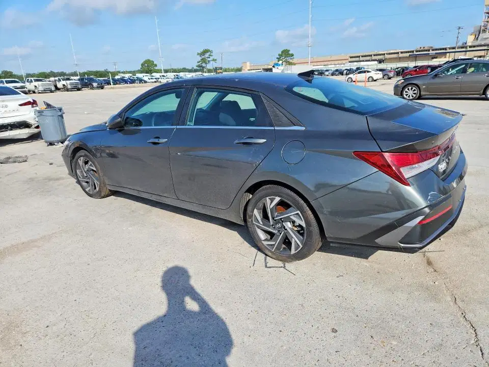 2024 HYUNDAI ELANTRA VIN KMHLS4DG6RU681496 фото 3